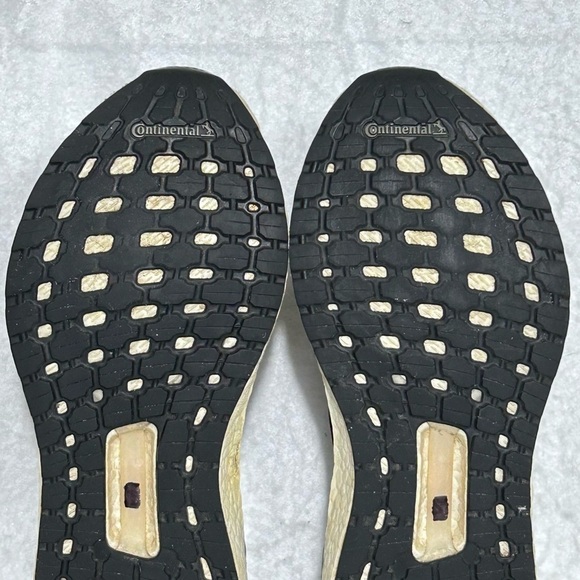 Adidas Womens Black Grey Ultra Boost 20 Running Athletic Sneakers Shoes SZ US 7 - Picture 9 of 11